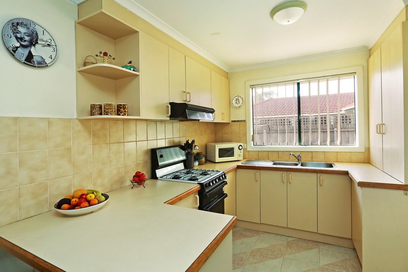 Photo - 2/18 Jasmine Street, Bell Park VIC 3215 - Image 3