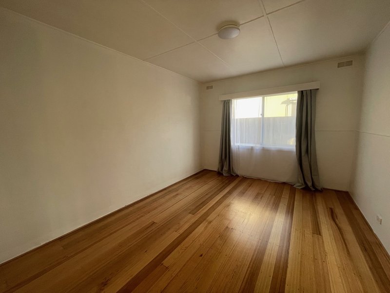 Photo - 2/18 Lewis Street, Frankston VIC 3199 - Image 5