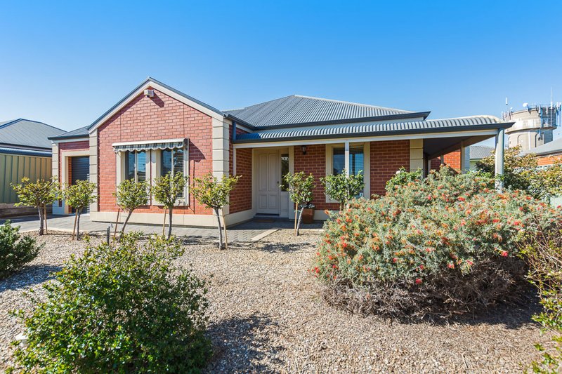 Photo - 2/18 Marchant Road, Strathalbyn SA 5255 - Image 2