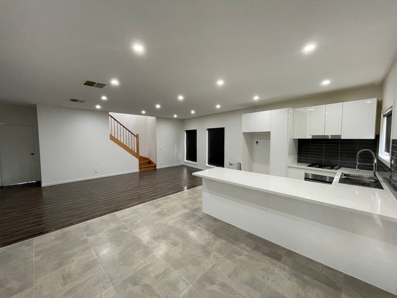 Photo - 2/18 Melwood Court, Meadow Heights VIC 3048 - Image 2