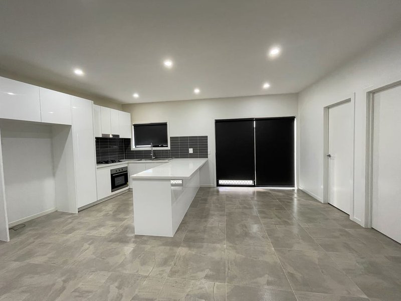 Photo - 2/18 Melwood Court, Meadow Heights VIC 3048 - Image 4