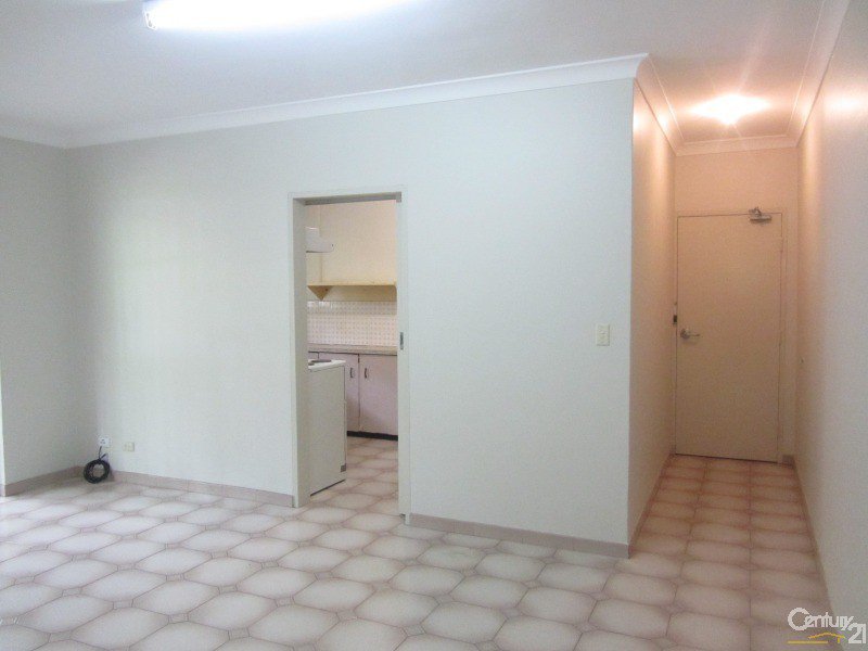 Photo - 2/18 Myall Street, Cabramatta NSW 2166 - Image 3