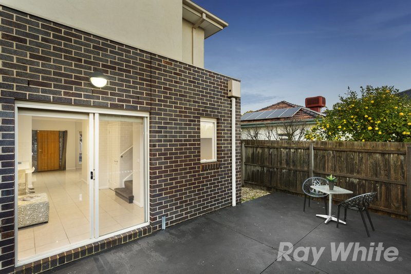 Photo - 2/18 Namur Street, Noble Park VIC 3174 - Image 10