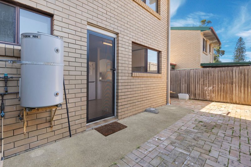 Photo - 2/18 Old Chatswood Road, Daisy Hill QLD 4127 - Image 13