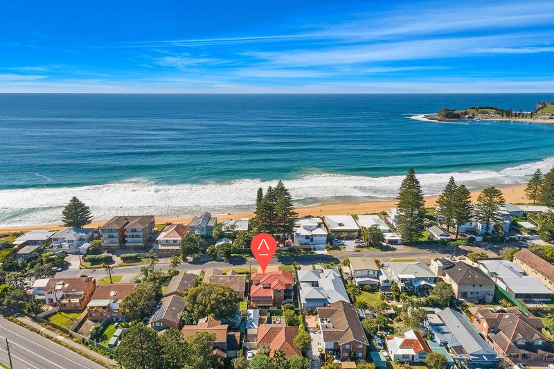 Photo - 2/18 Pacific Street, Wamberal NSW 2260 - Image 2