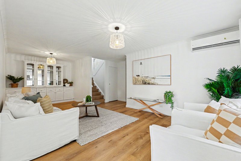 Photo - 2/18 Pacific Street, Wamberal NSW 2260 - Image 4