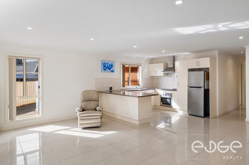 Photo - 218 Philip Highway, Elizabeth Vale SA 5112 - Image 4