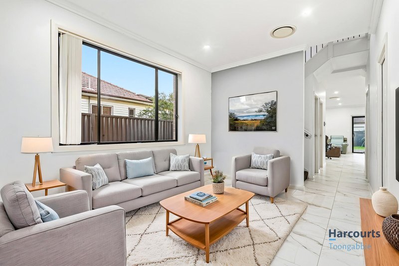 Photo - 2/18 Reynolds Street, Toongabbie NSW 2146 - Image 2