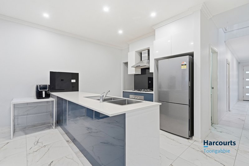 Photo - 2/18 Reynolds Street, Toongabbie NSW 2146 - Image 3