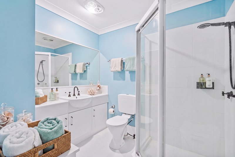 Photo - 2/18 Rimu Place, Nerang QLD 4211 - Image 10