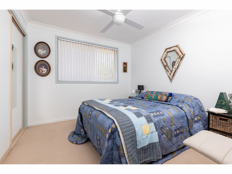 Photo - 2/18 Robur Court, Tuncurry NSW 2428 - Image 9