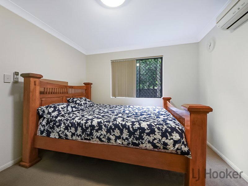 Photo - 2/18 Seeney Street, Zillmere QLD 4034 - Image 5