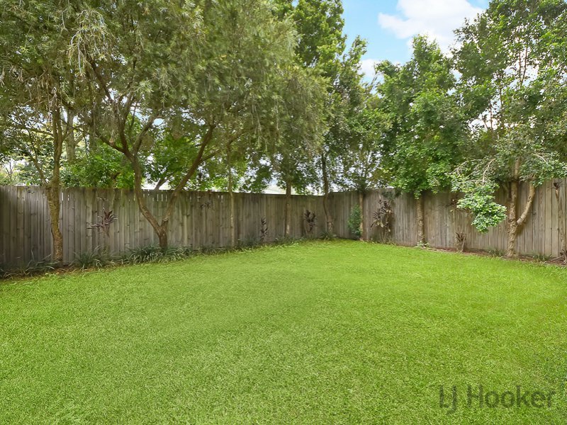 Photo - 2/18 Seeney Street, Zillmere QLD 4034 - Image 10