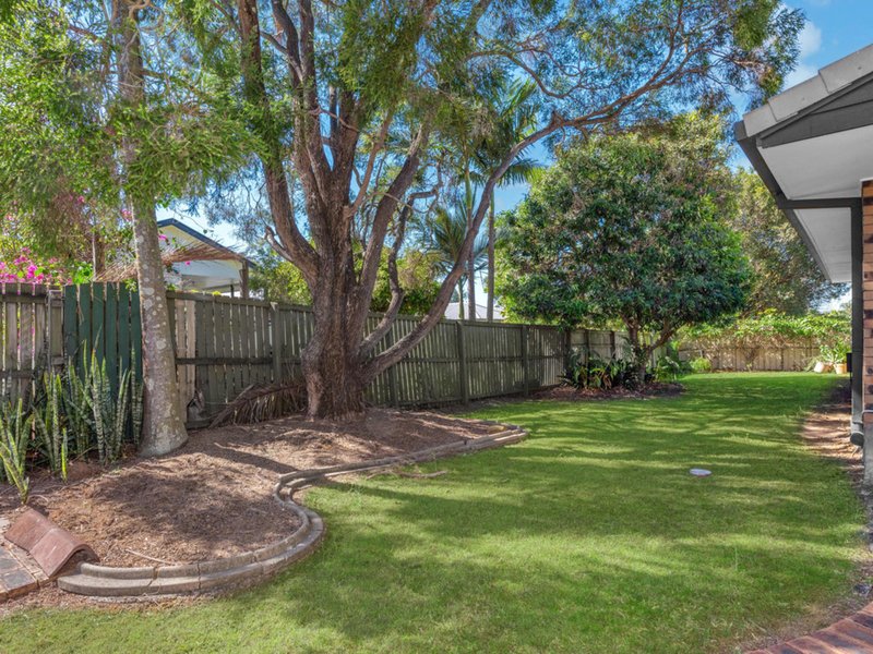 Photo - 2/18 Sidney Street, Nundah QLD 4012 - Image 13