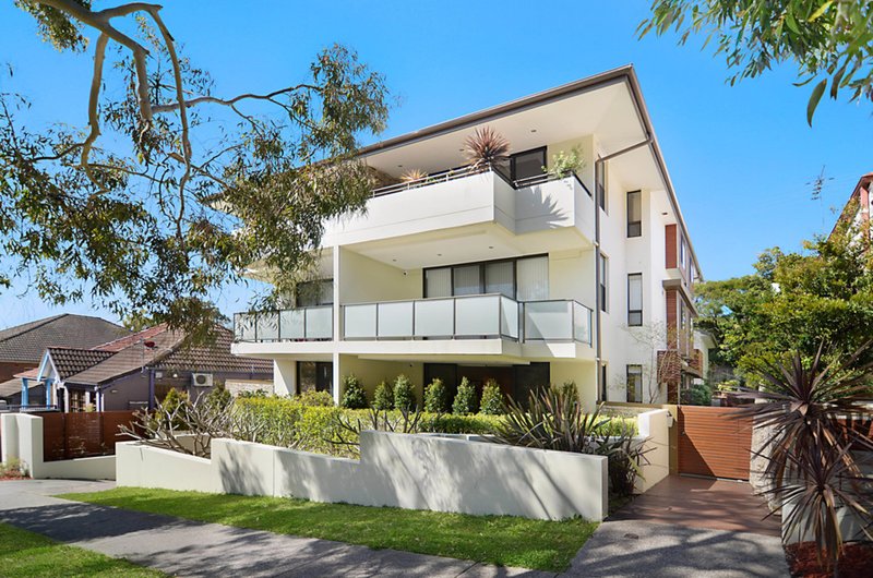 Photo - 2/18 Simpson Street, Bondi Beach NSW 2026 - Image 5