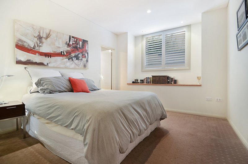 Photo - 2/18 Simpson Street, Bondi Beach NSW 2026 - Image 6