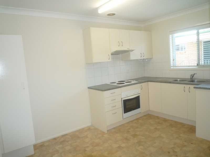 Photo - 2/18 Somerset Road, Kedron QLD 4031 - Image 3