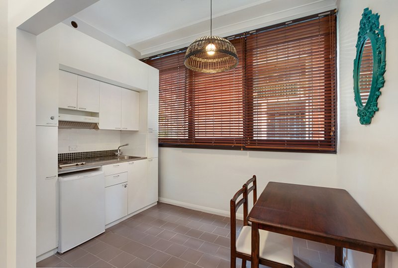 Photo - 2/18 Springfield Ave , Potts Point NSW 2011 - Image 5