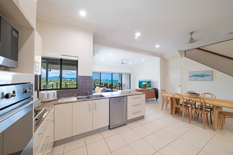 Photo - 2/18 Stonehaven Court, Airlie Beach QLD 4802 - Image 5