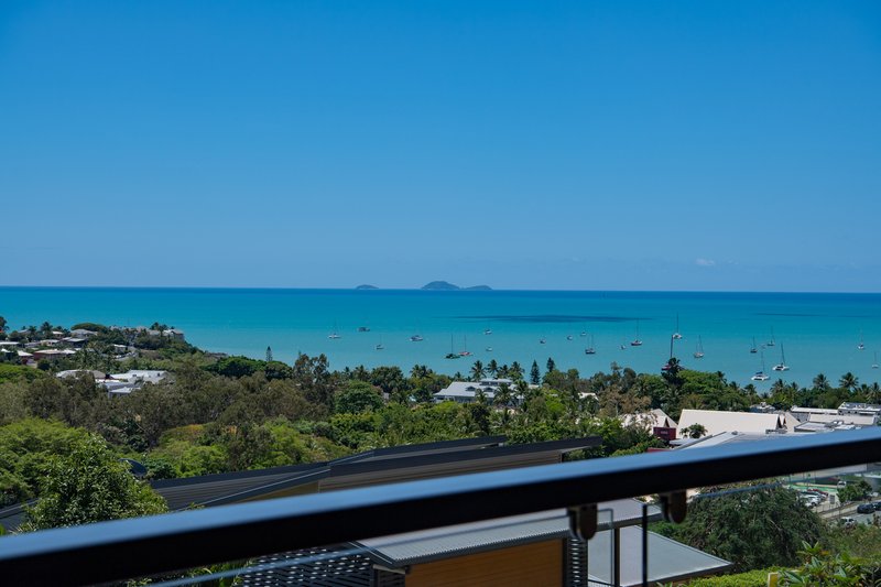 Photo - 2/18 Stonehaven Court, Airlie Beach QLD 4802 - Image 4