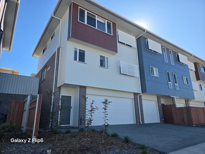 Photo - 21/8 Taylor Place, Mackenzie QLD 4156 - Image 4