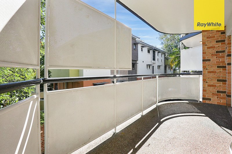 Photo - 2/18 Thomas May Place, Westmead NSW 2145 - Image 8