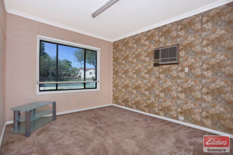 Photo - 218 Waterloo Road, Greenacre NSW 2190 - Image 3