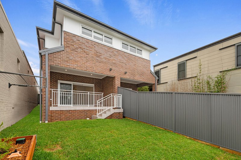 Photo - 2/18 Waverley Crescent, Bondi Junction NSW 2022 - Image 10