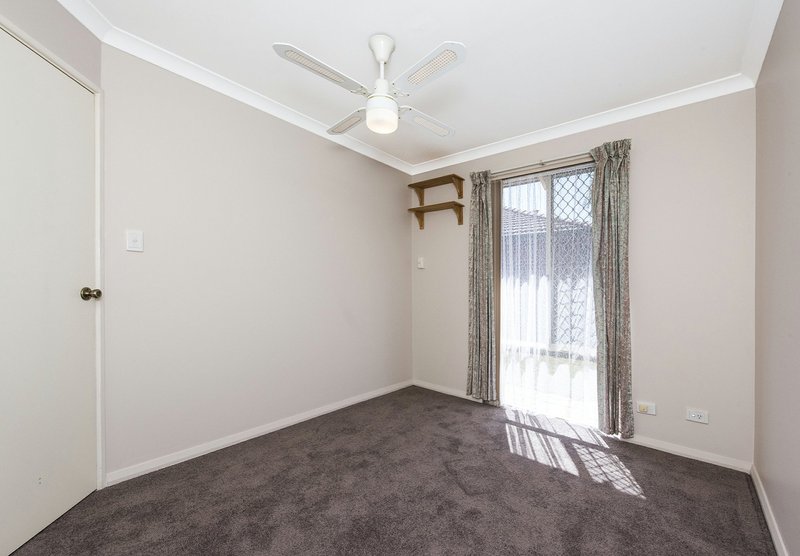 Photo - 2/180 Hicks Street, Gosnells WA 6110 - Image 11