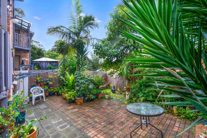 Photo - 2/183 Beach Road, Sunshine Bay NSW 2536 - Image 9