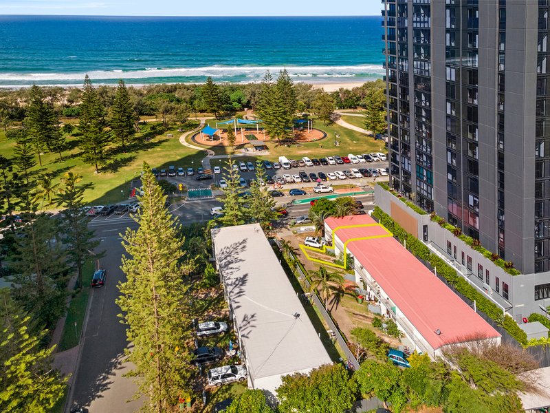 2/183 Old Burleigh Road, Broadbeach QLD 4218