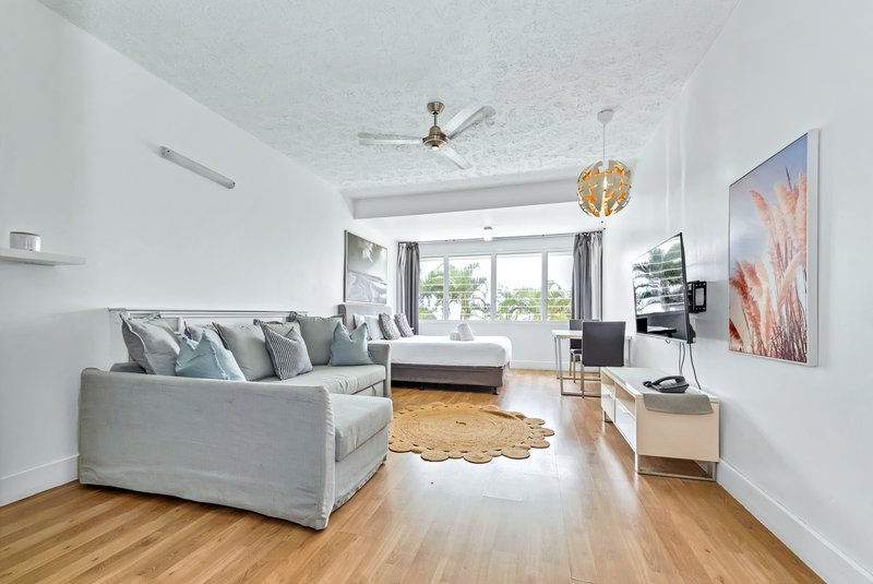 Photo - 218/34-38 Vin E Jones Memorial Drive, Rosslyn QLD 4703 - Image 7