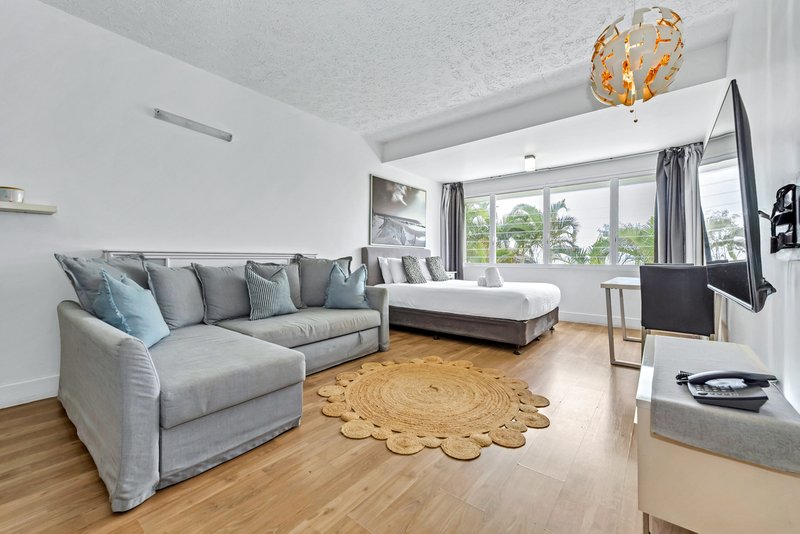 Photo - 218/34-38 Vin E Jones Memorial Drive, Rosslyn QLD 4703 - Image 8