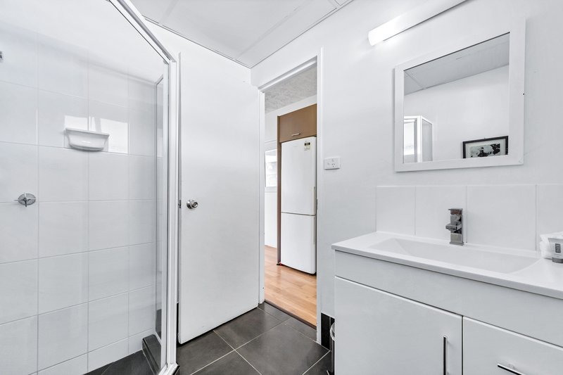 Photo - 218/34-38 Vin E Jones Memorial Drive, Rosslyn QLD 4703 - Image 14