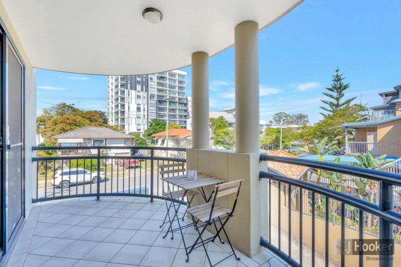 218/392 Marine Parade, Labrador QLD 4215