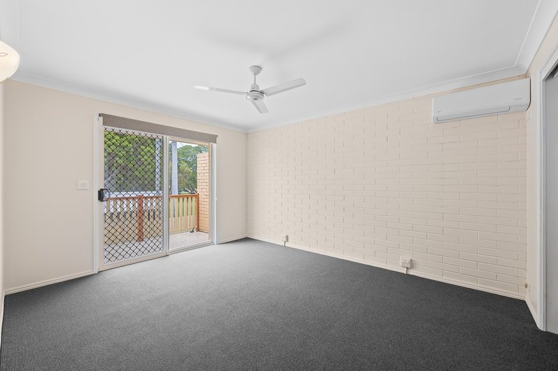 Photo - 2/187 Goondoon Street, Gladstone Central QLD 4680 - Image 6