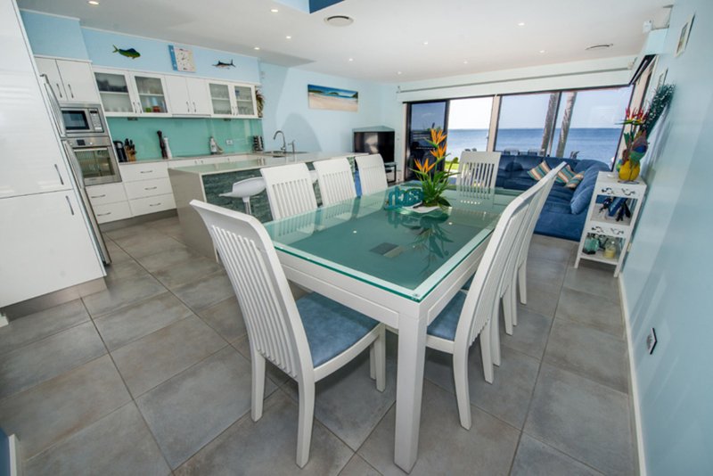 Photo - 2/187 Soldiers Point Road, Salamander Bay NSW 2317 - Image 4