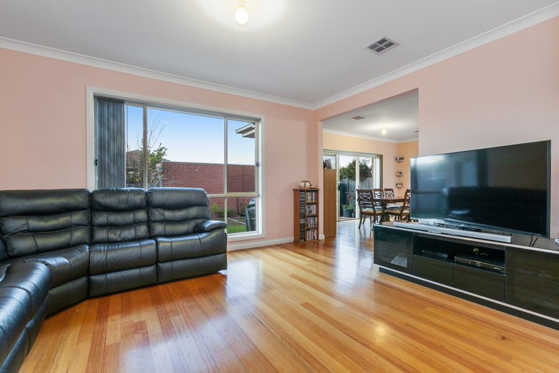 Photo - 2/188 Wood Street, Preston VIC 3072 - Image 3