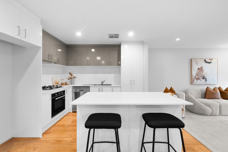 Photo - 2/189 Heysen Boulevard, Mount Barker SA 5251 - Image 4