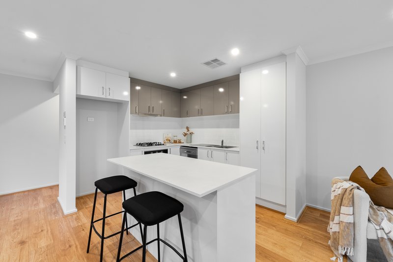 Photo - 2/189 Heysen Boulevard, Mount Barker SA 5251 - Image 6