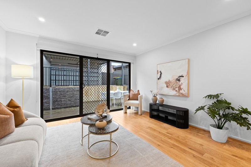 Photo - 2/189 Heysen Boulevard, Mount Barker SA 5251 - Image 7