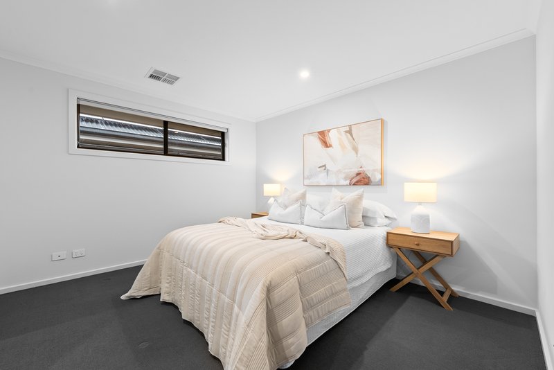 Photo - 2/189 Heysen Boulevard, Mount Barker SA 5251 - Image 13
