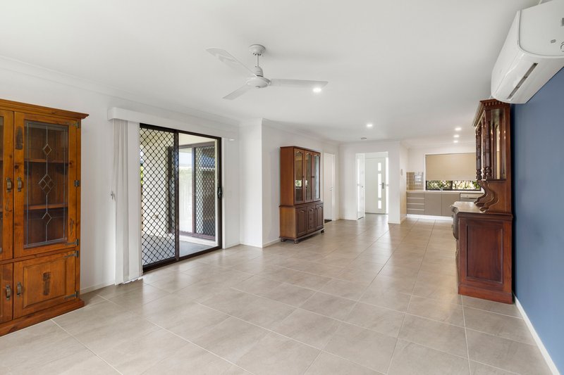 Photo - 2/18A Mill Street, Landsborough QLD 4550 - Image 2