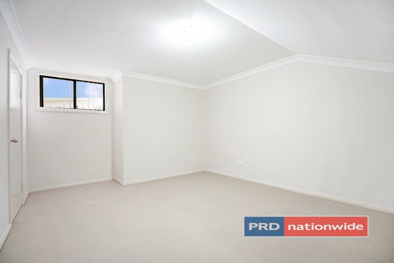 Photo - 21/9-13 Dent Street, Jamisontown NSW 2750 - Image 9