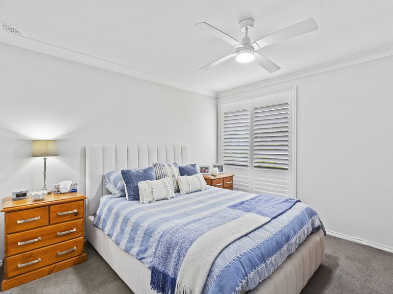 Photo - 2/19-21 Bomaderry Crescent, Glenning Valley NSW 2261 - Image 5
