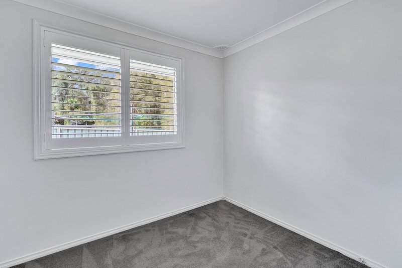 Photo - 2/19-21 Bomaderry Crescent, Glenning Valley NSW 2261 - Image 6