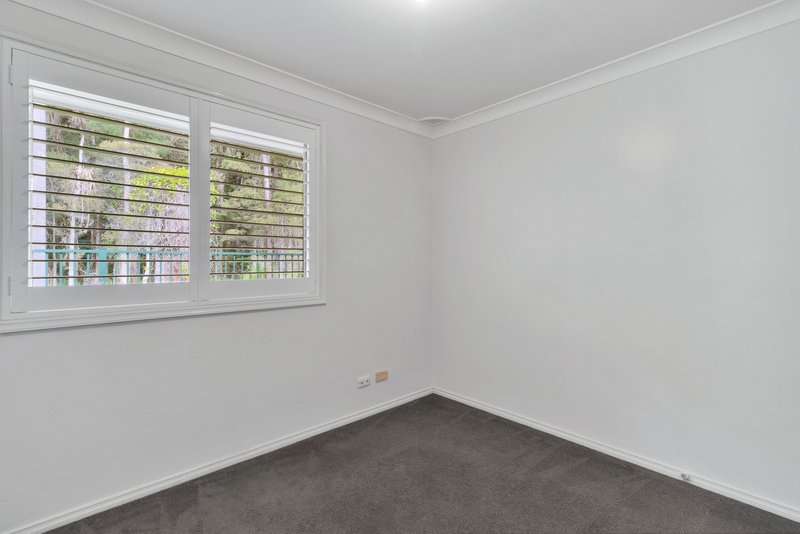 Photo - 2/19-21 Bomaderry Crescent, Glenning Valley NSW 2261 - Image 8