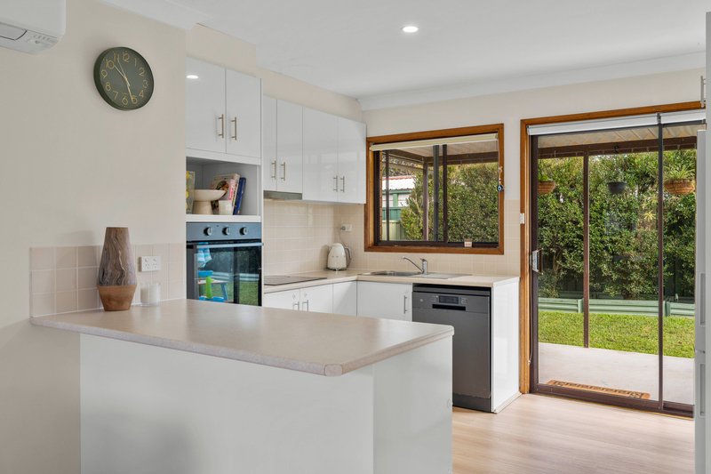 Photo - 2/19-21 Boyce Avenue, Wyong NSW 2259 - Image 7