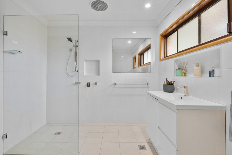 Photo - 2/19-21 Boyce Avenue, Wyong NSW 2259 - Image 8