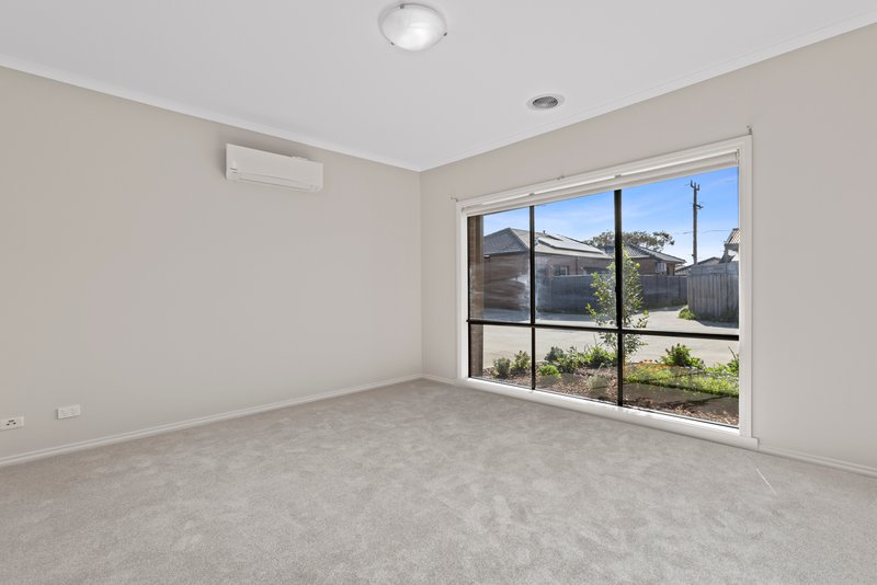 Photo - 2/19-21 Watson Avenue, Belmont VIC 3216 - Image 11